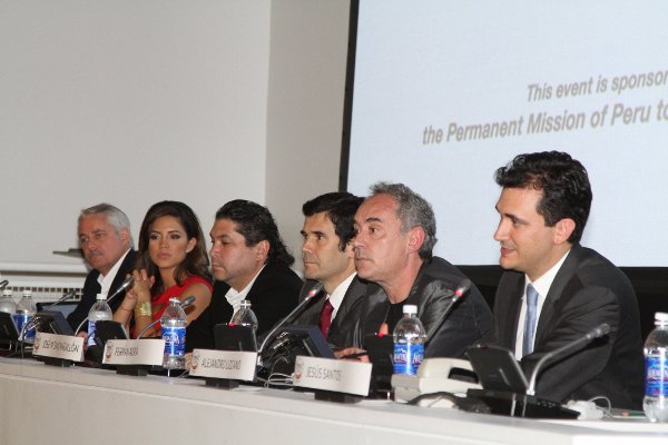 Gastón Acurio, Ferrán Adrià, Werner Schuler en la Conferencia de prensa Perú Sabe